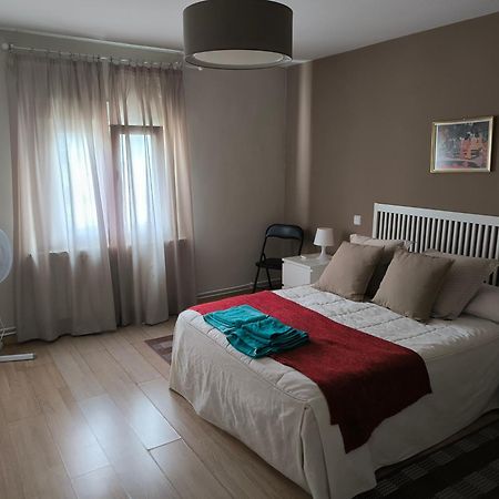 Piso Ponferrada Apartment Bagian luar foto