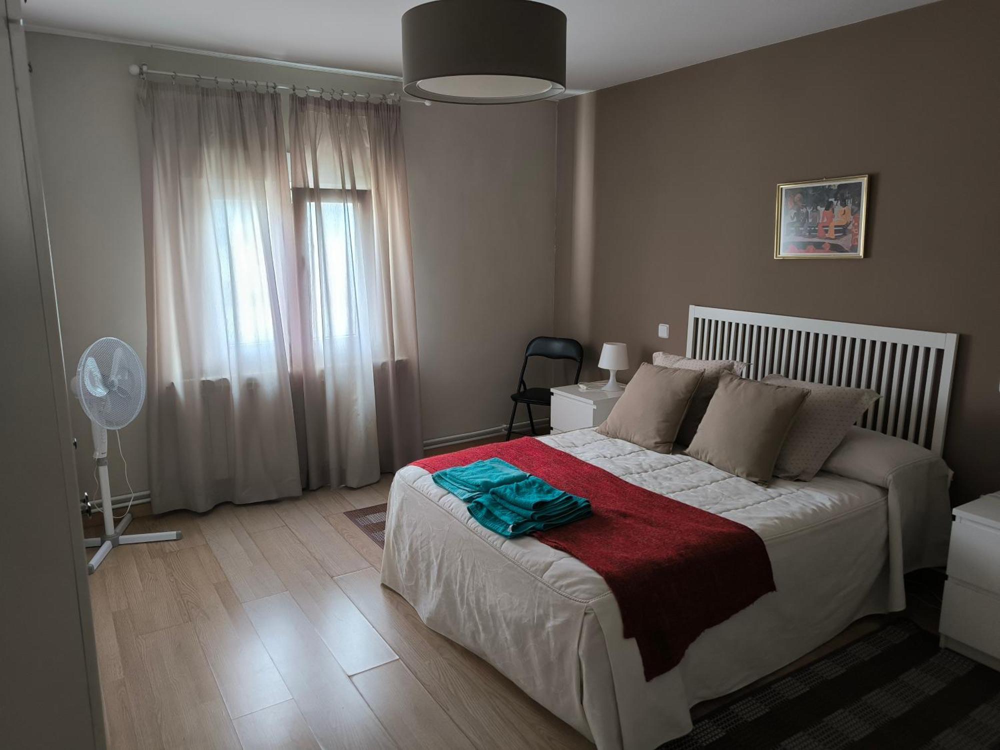 Piso Ponferrada Apartment Bagian luar foto