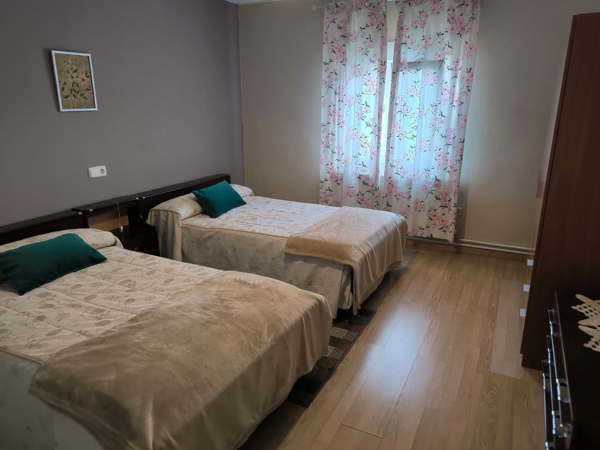 Piso Ponferrada Apartment Bagian luar foto